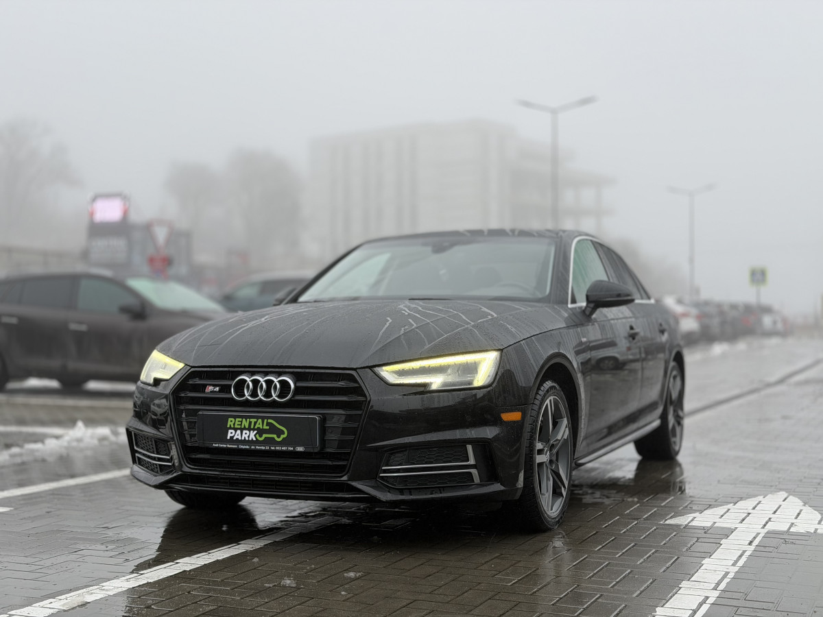 Audi A4 S-LINE