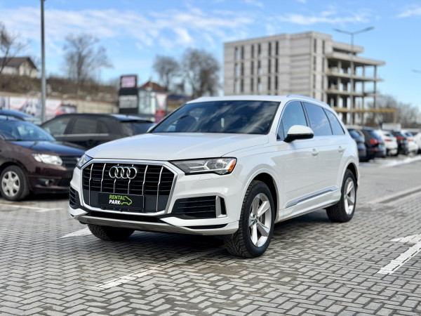 Audi Q7 7 locuri 2021